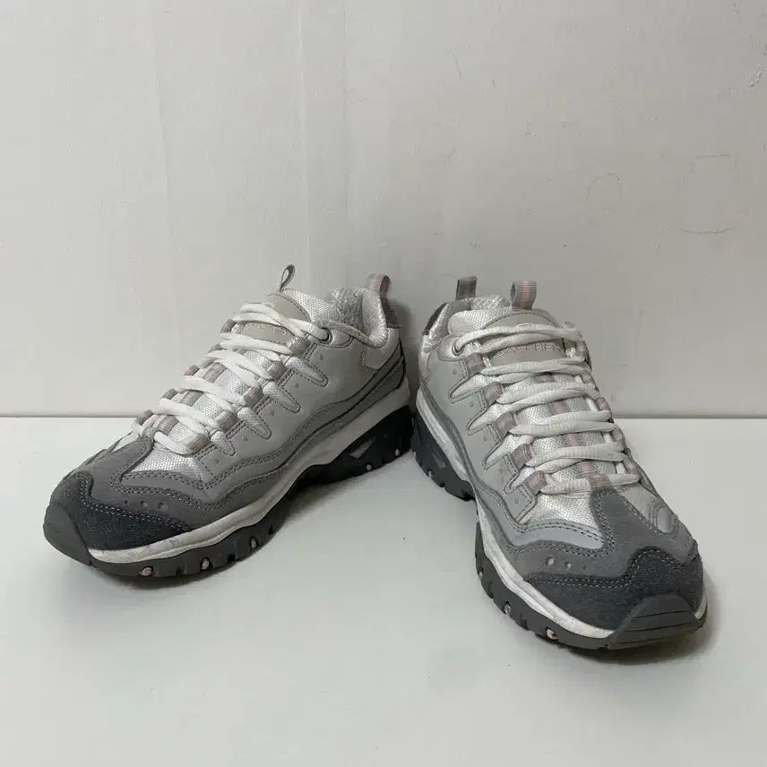 [BUNJANG] Skechers 230 Delight Functional Sneakers / 230 스케쳐스 딜라이트 기능성 운동화 정품