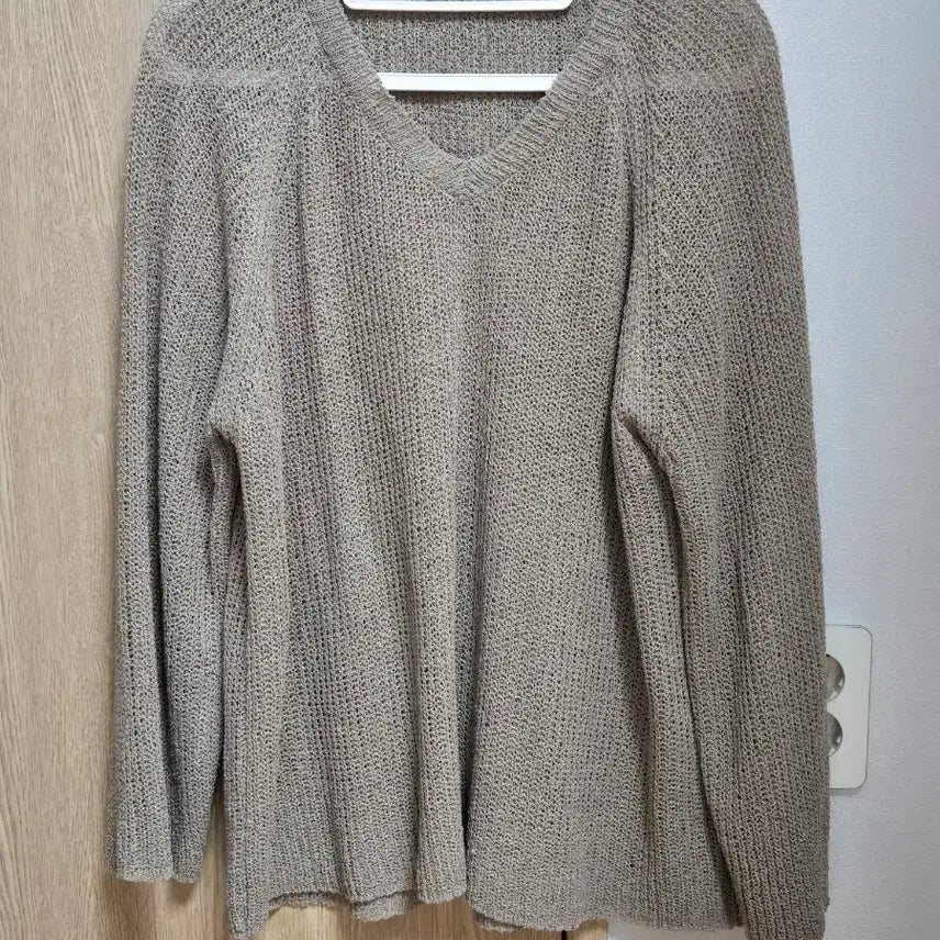 [BUNJANG] Beige V-Neck See-Through Knit / 베이지 브이넥 시스루 니트