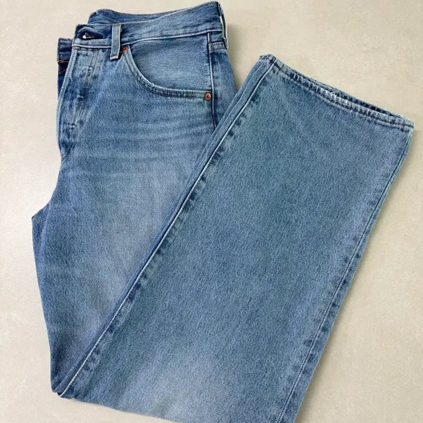 [BUNJANG] Levi's 501 Loose Fit Light Wash Denim Jeans (Size 30) / 리바이스 501 루즈진 30사이즈 연청