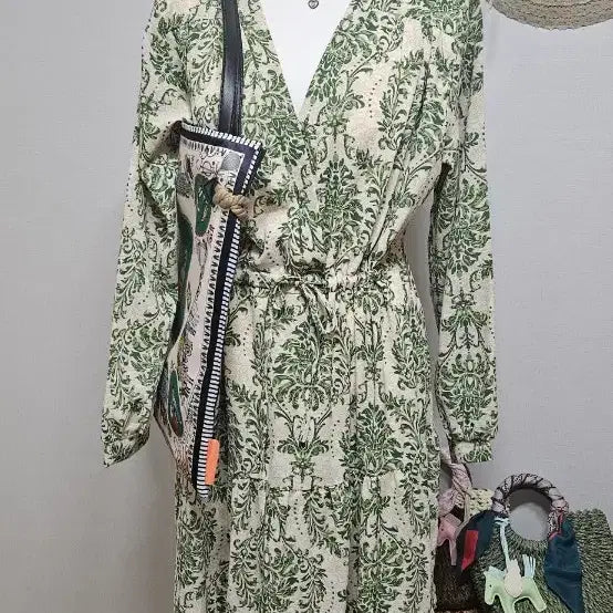 [BUNJANG] Set of 2 Size 77 Summer Material Dresses / 77원피스 2개 일괄