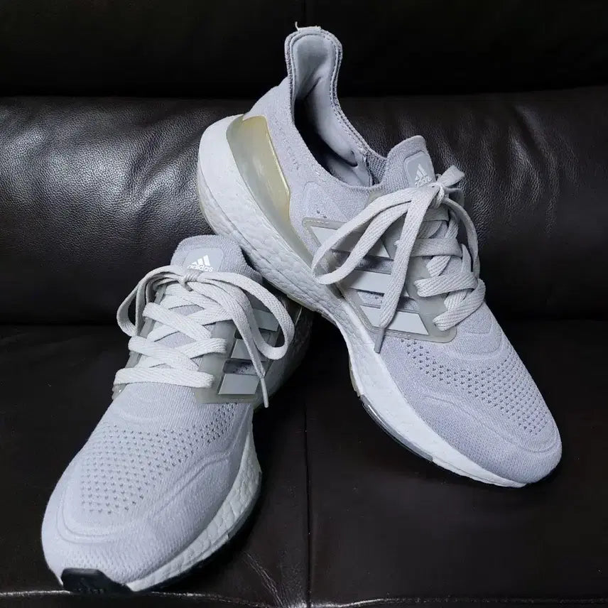 [BUNJANG] Adidas Ultraboost 21 Halo Silver Running Shoes (280mm) / 아디다스 울트라부스트 21 할로 실버 런닝화(280mm)