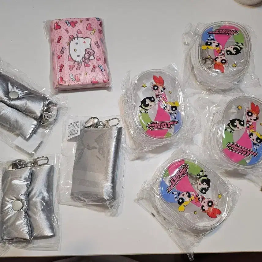 [BUNJANG] Powerpuff Girls Transparent Pouch, Hello Kitty Wallet, Heart Keychain Bundle / 파워퍼프걸 투명 파우치 헬로키티 지갑 하트 키링 묶음 판매해요