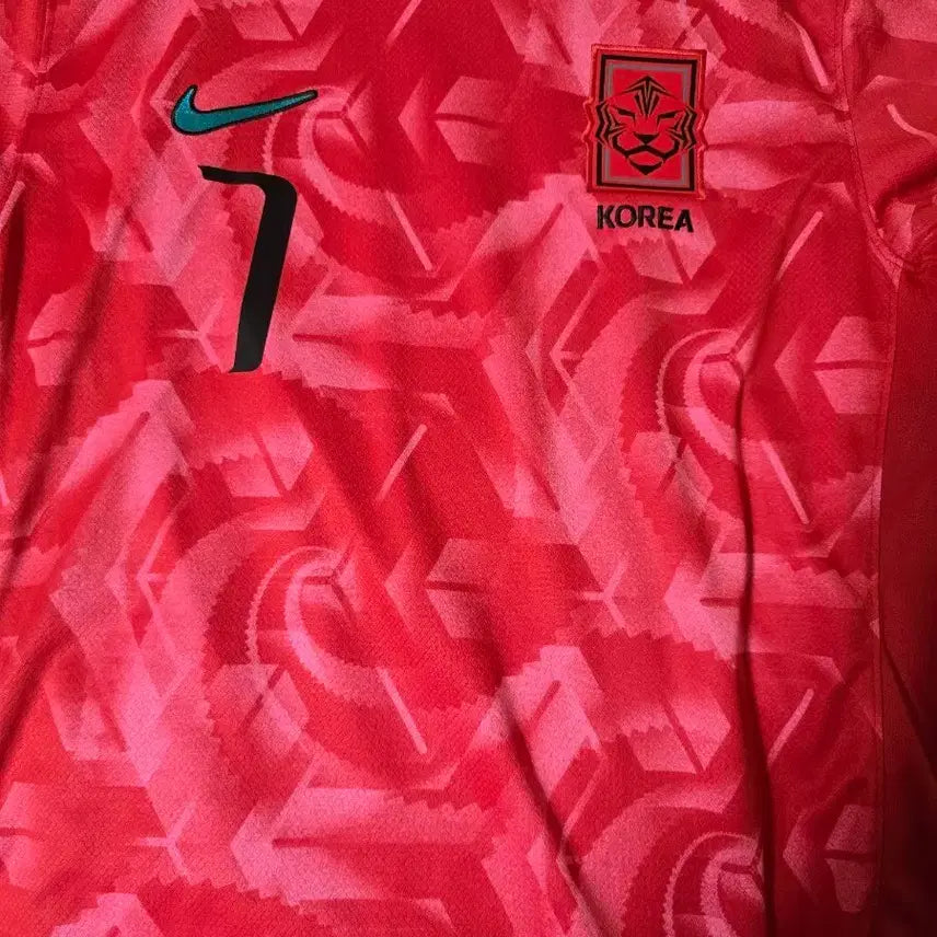 [BUNJANG] Son Heung-min Autographed National Team Jersey / 손흥민 국가대표 친필싸인 유니폼 판매