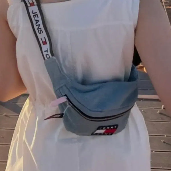 [BUNJANG] Tommy Hilfiger Tommy Jeans Denim Waist Bag / 타미힐피거 타미진스 데님 힙색