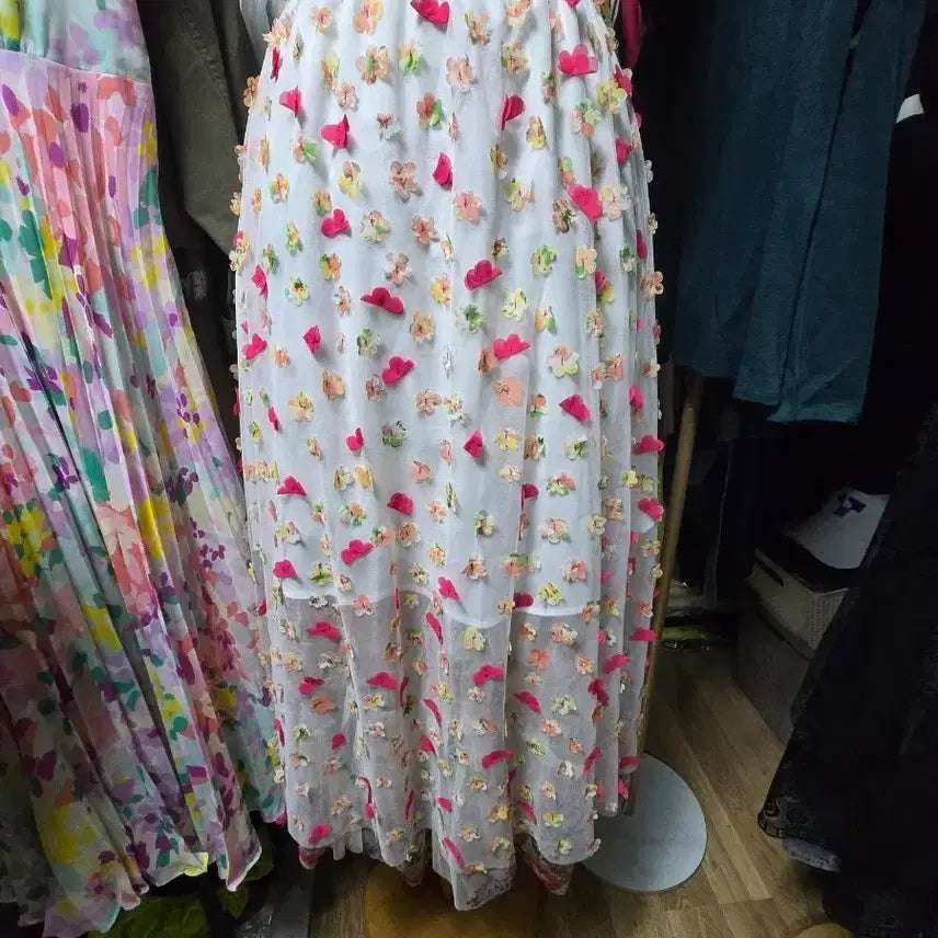 [BUNJANG] Floral Embroidery Tiered Maxi Skirt / 꽃 자수 캉캉 스커트