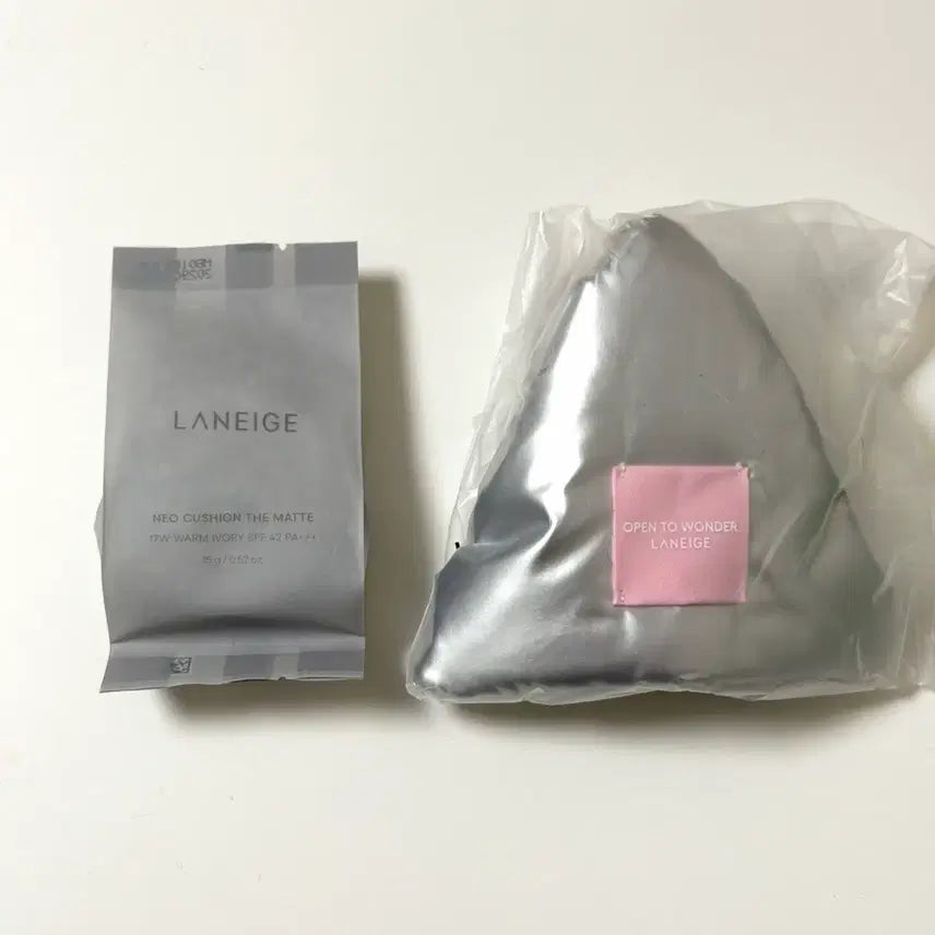 [BUNJANG] Laneige Neo Cushion Matte Refill (17W Warm Ivory) with Pouch / [새상품] 라네즈 네오 쿠션 더매트 17w 웜 아이보리 리필+파우치