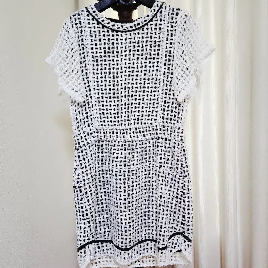 [BUNJANG] SYSTEM Tweed Short-Sleeve Dress / [정품/한섬] 시스템(SYSTEM) 격자 펀칭 트위드 반팔 원피스
