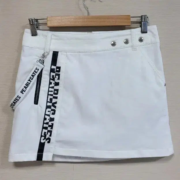 [BUNJANG] PEARLY GATES Women's Smile Lettering Culotte Skirt / 파리게이츠 여성 스마일 레터링 큐롯 스커트