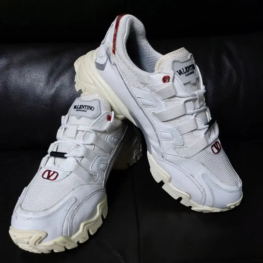 [BUNJANG] Valentino Garavani Climber Sneakers White Retro (EU40) / 발렌티노 가라바니 클라이머 스니커즈 화이트 레트로(EU40)