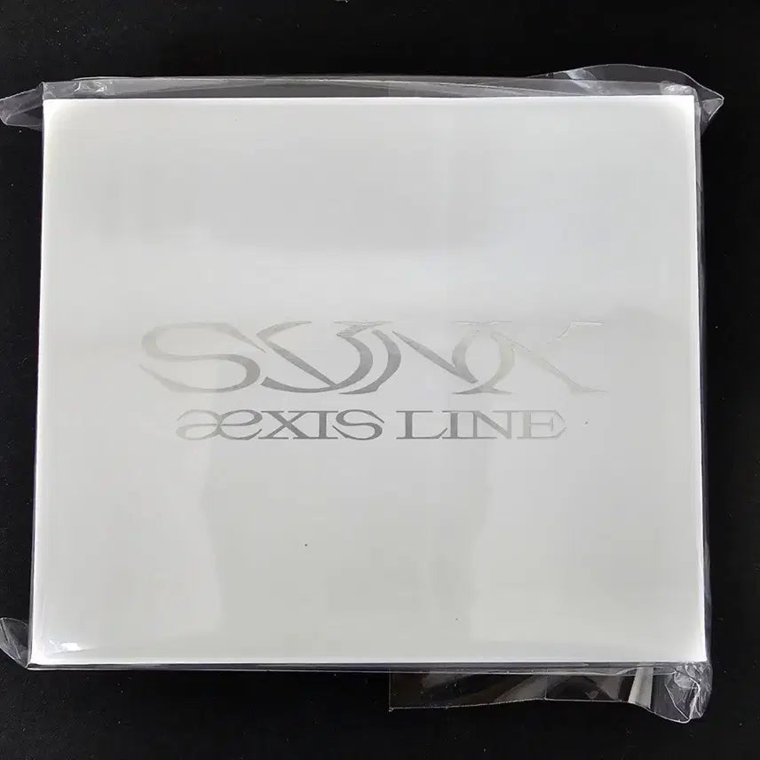 [BUNJANG] Aespa aeXIS LINE Winter Version Watch (Photocard Included, Sealed) / 택포)에스파 aeXIS LINE 시계 윈터ver(포카포함,미개봉)