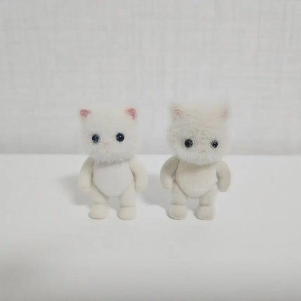 [BUNJANG] Sylvanian Families Old Persian Kitten Sitting Set / 실바니안 파란눈 올드 페르시안 직립아기 세트