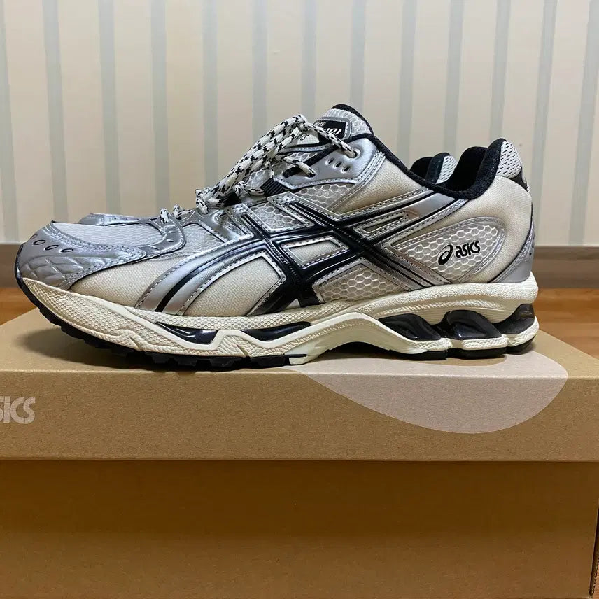 [BUNJANG] Asics Gel-Nimbus 10.1 Cream Black / 아식스 젤님버스 10.1 크림블랙