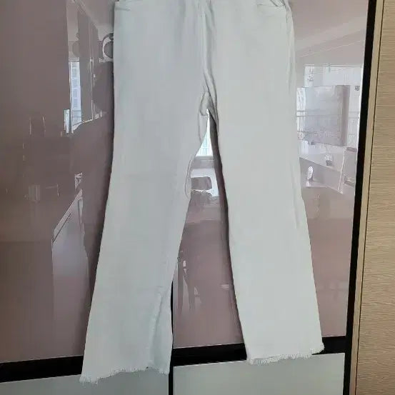 [BUNJANG] White Bootcut Denim Pants / 화이트 부츠컷 데님 팬츠