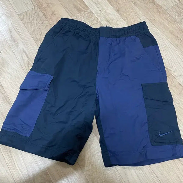 [BUNJANG] Nike Swoosh Woven Utility Shorts / 나이키 스우시 우븐 유틸리티 쇼츠 반바지