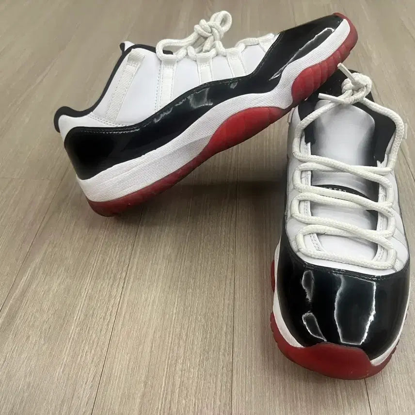 [BUNJANG] Nike Air Jordan 11 Concord Bred / 나이키 에어조던11 콩로우 콩코드 브레드 265
