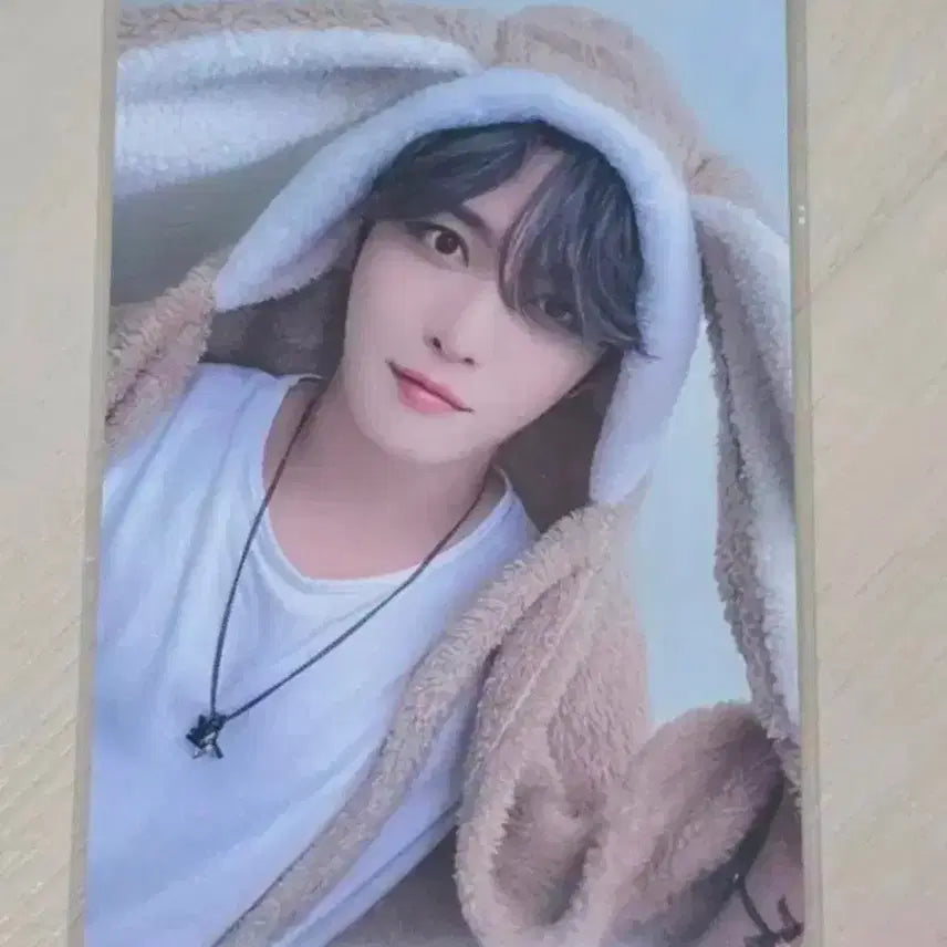 [BUNJANG] Kim Jae Joong Hella POB Rabbit Blanket / 김재중 헬라 미공포 토끼담요