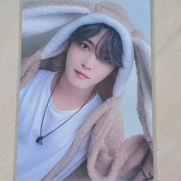 [BUNJANG] Kim Jae Joong Hella POB Rabbit Blanket / 김재중 헬라 미공포 토끼담요
