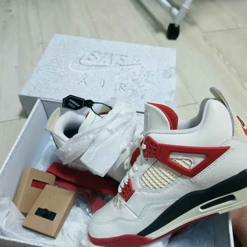 [BUNJANG] Nike Air Jordan 4 Nigel Sylvester Basketball Shoes (260mm) / 조던 나이젤 실베스터 260 새상품