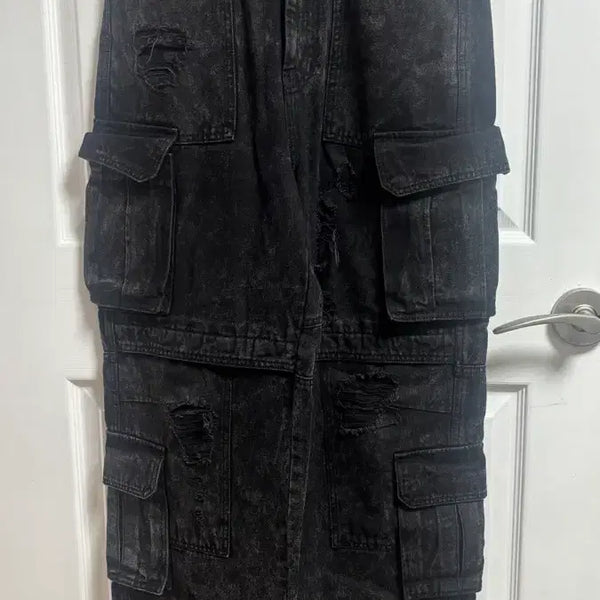 [BUNJANG] Juun.J Distressed Cargo Denim Pants Black Size 44 / 준지 데미지 카고 대님팬츠 블랙 44