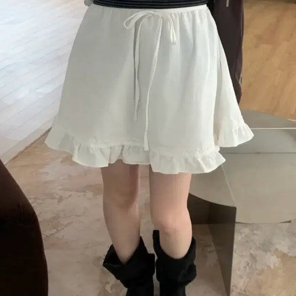 [BUNJANG] Frill Short Lace Skirt Pants White / 무료배송. 새상품. 프릴 숏 레이스 스커트 팬츠 화이트