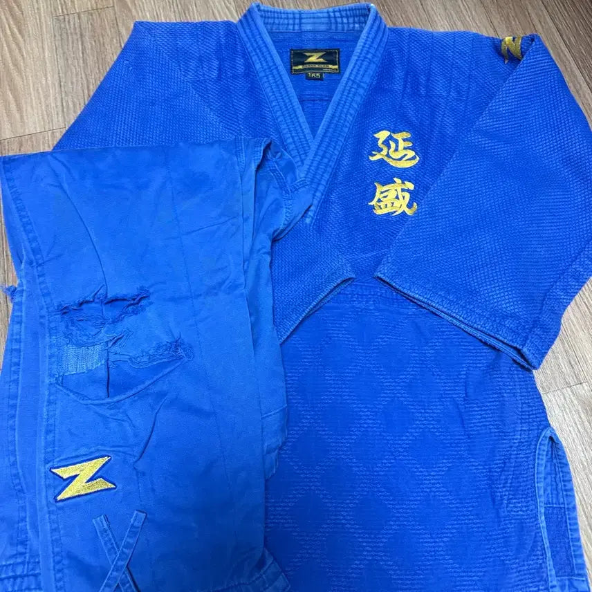 [BUNJANG] Zeus Athlete Judo Uniform Size 165 / 제우스 선수용 금장 유도복165