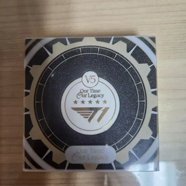 [BUNJANG] T1 2024 World Champions Badge / 2024 T1 월드 챔피언 뱃지