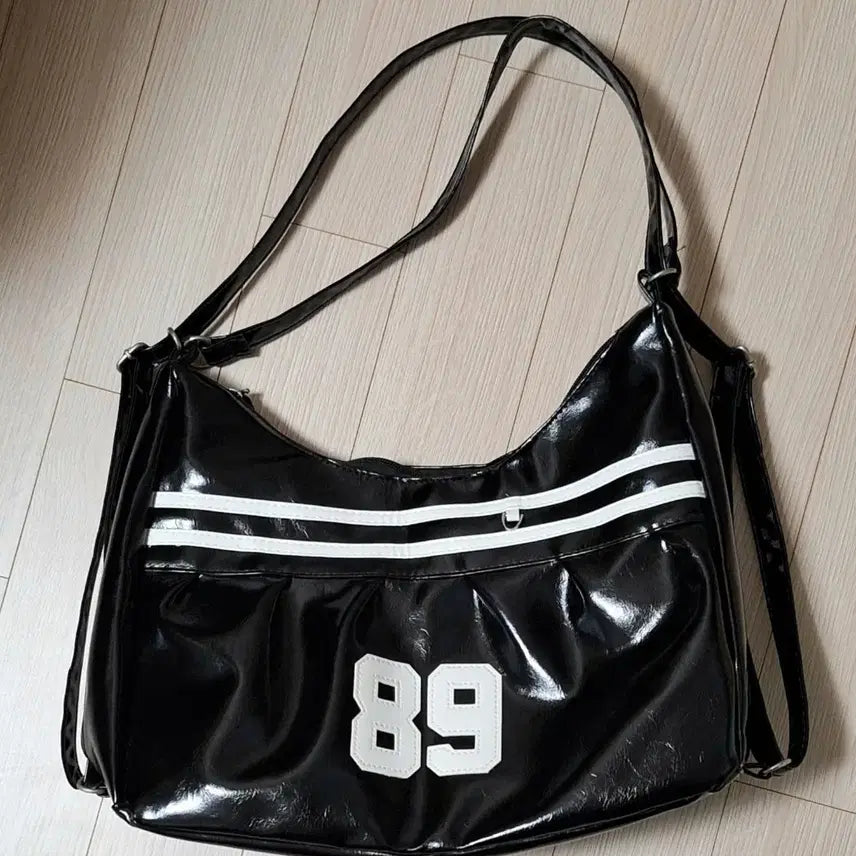 [BUNJANG] 89 Black Sporty Casual Y2K PU Shoulder Bag Backpack / 89 블랙 스포티 캐주얼 y2k 가방 pu재질 숄더백팩