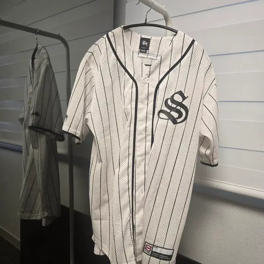 [BUNJANG] Stussy Stripe Baseball Jersey White / 스투시 스트라이프 야구 저지 화이트