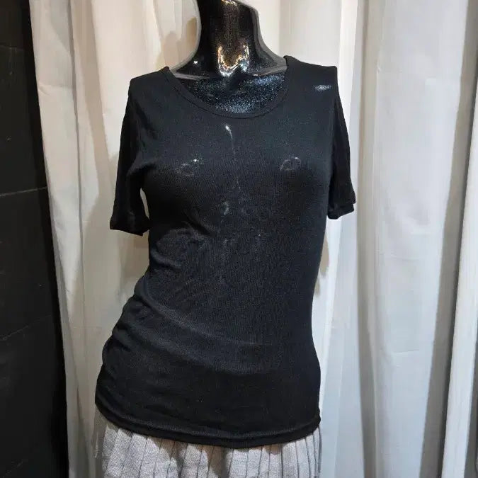 [BUNJANG] Thin Ribbed Black Short Sleeve T-Shirt / 얇은골지 블랙 반팔