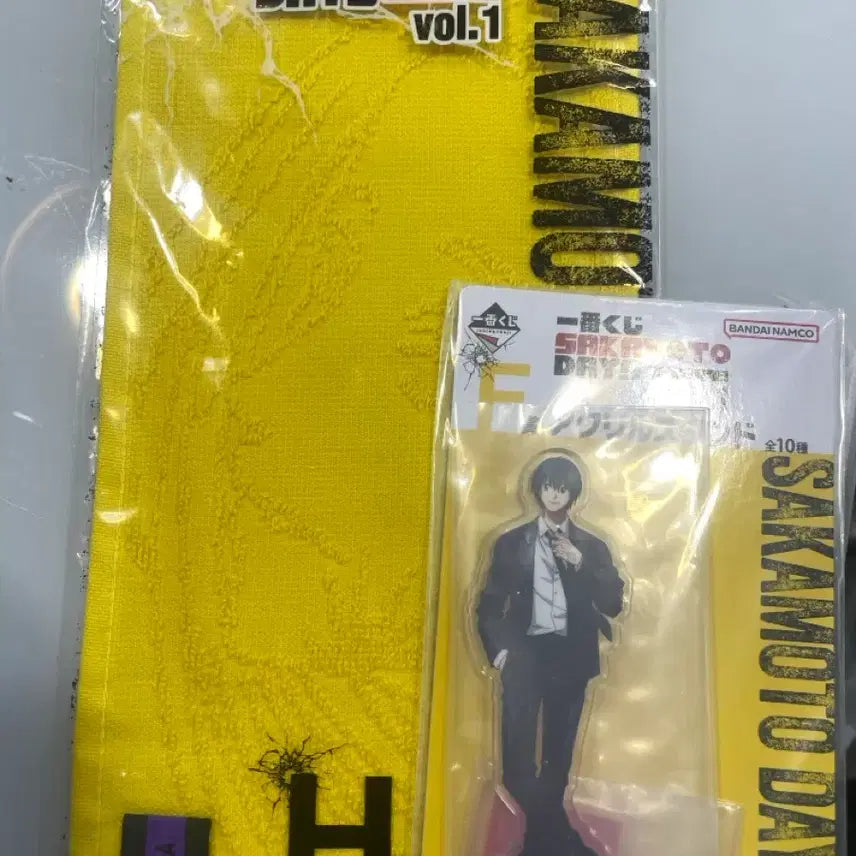 [BUNJANG] Sakamo Days Sakamoto Days Nagumo Acrylic Stand & Shikiba Towel Set / 사카모토데이즈 쿠지 나구모 아크릴스탠드