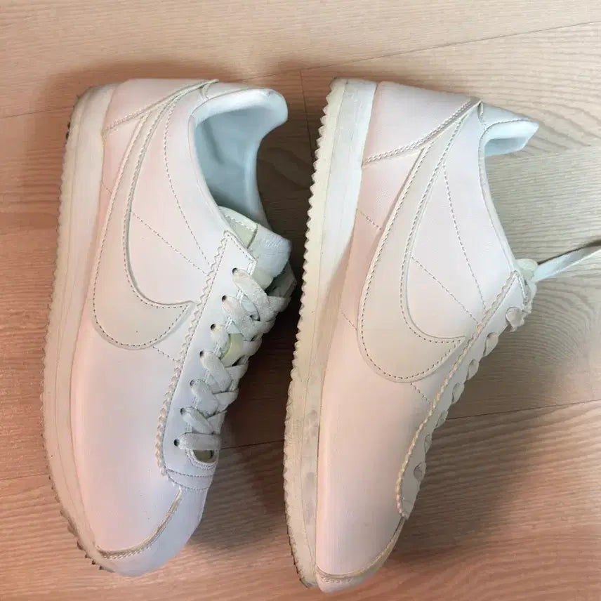 [BUNJANG] Nike Cortez White Sneakers 250mm / 흰색 코르테즈 250mm