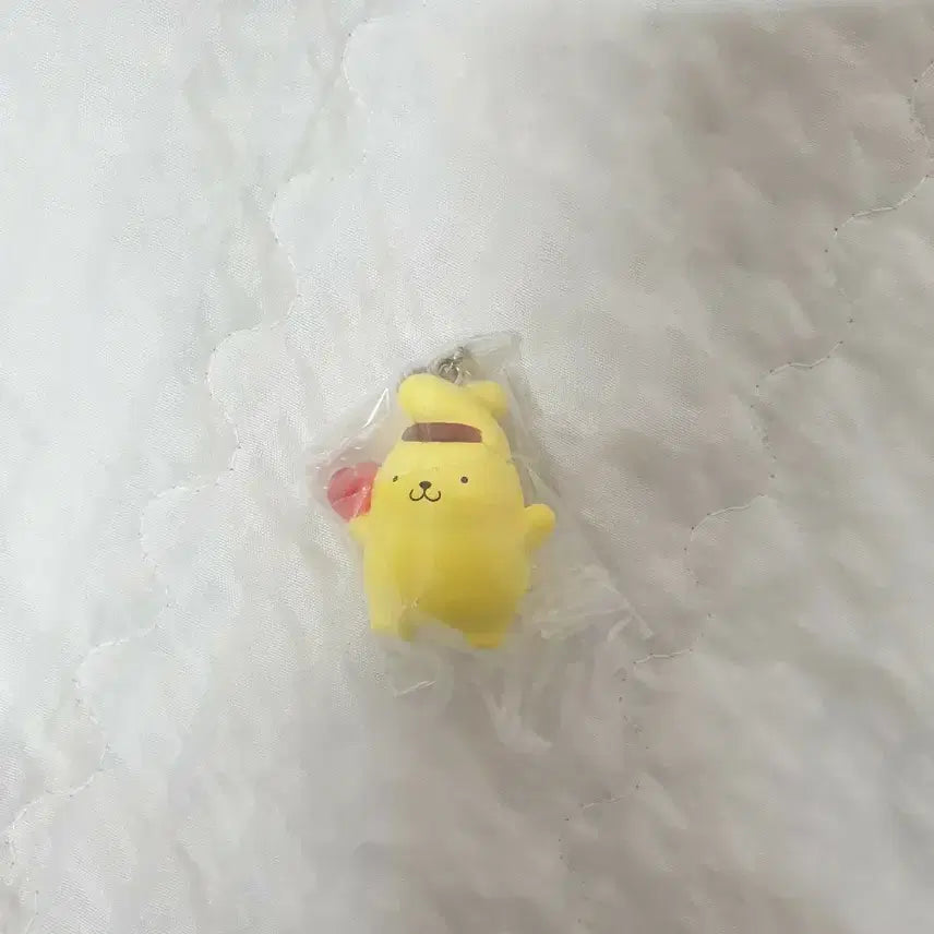 [BUNJANG] Sanrio Pompompurin Heart Keyring Figure / 산리오 폼폼푸린 하트 키링 피규어