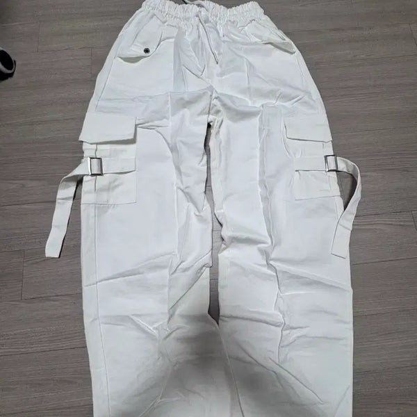 [BUNJANG] White Cargo Pants / 화이트 카고 팬츠