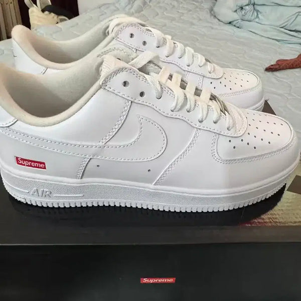 [BUNJANG] Nike x Supreme Air Force 1 Low White (280mm) / 나이키 x 슈프림 에어포스 1 로우 화이트 280MM