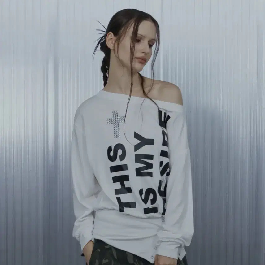 [BUNJANG] EXO Bold Lettering Loose One-Shoulder Top / 셋업이엑스이 볼드 레터링 루즈 탑 원숄더
