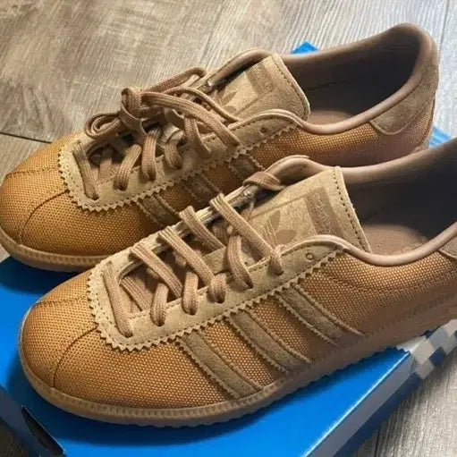 [BUNJANG] Adidas Bermuda Mesa Brown Desert US 8 / 아디다스 버뮤다 메사 브라운 데저트 260