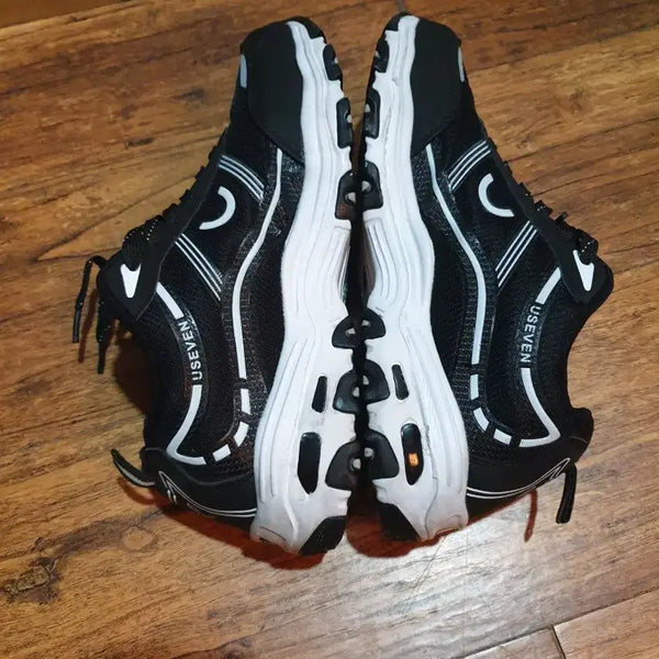 [BUNJANG] Black and White Line Sneakers (Size 275) / 운동화275 팝니다