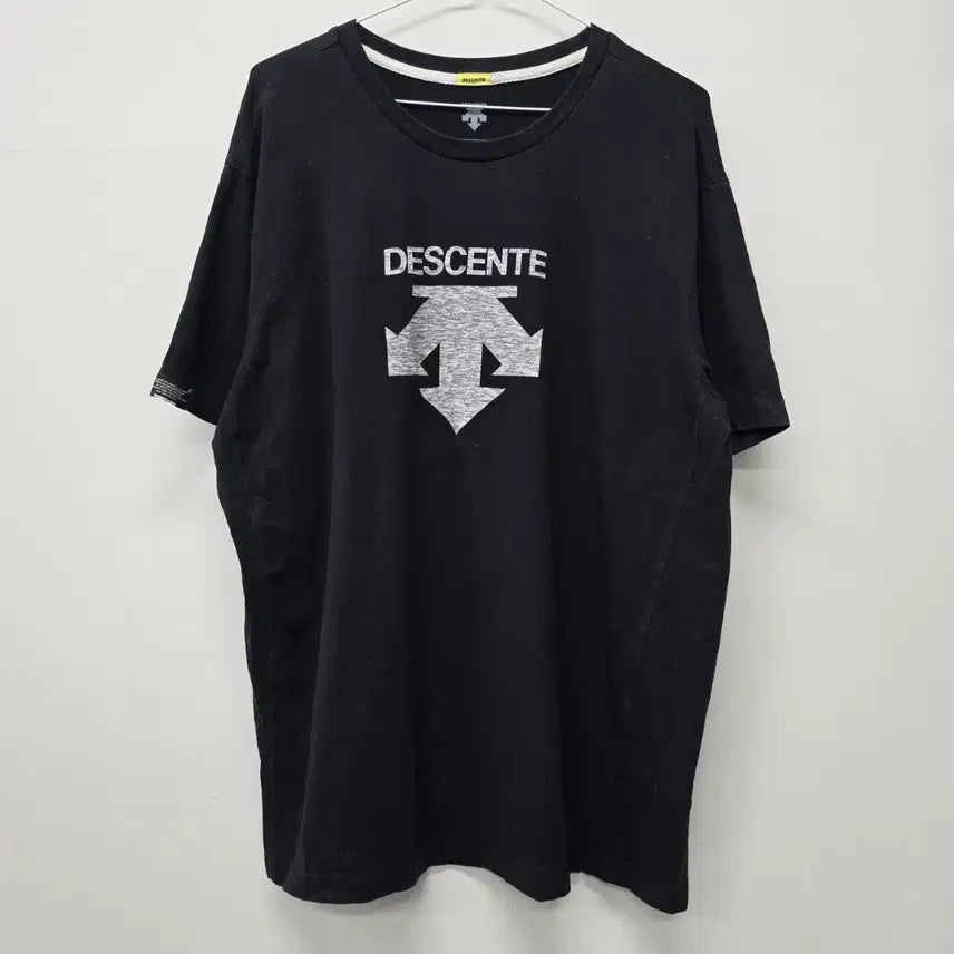 [BUNJANG] Descente Round Neck T-Shirt Size 105 / 데상트 105사이즈 라운드티/3965/더본