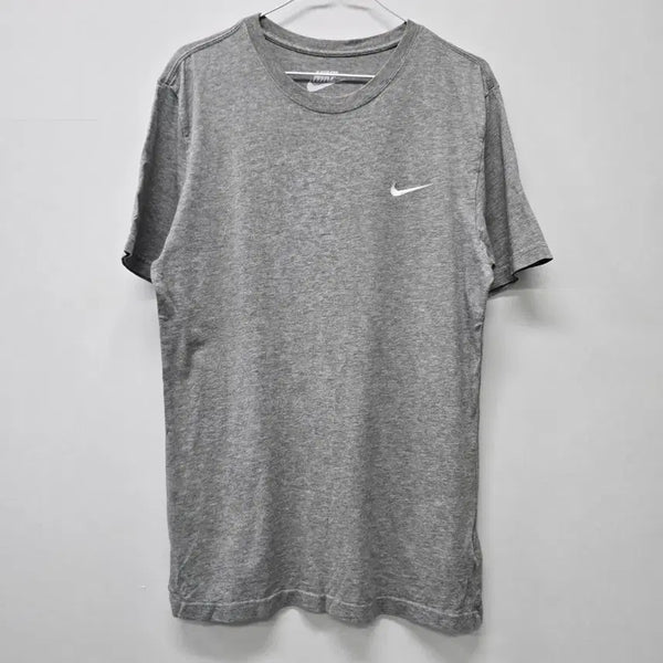 [BUNJANG] Nike Round T-shirt Size 95 / 나이키 95사이즈 라운드티/3966/더본