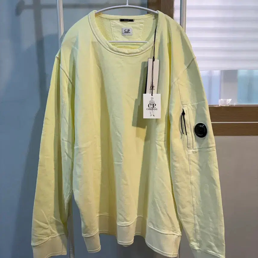 [BUNJANG] CP Company Lens Applique Crewneck Sweatshirt Lemon Yellow 3XL / 3XL) cp컴퍼니 렌즈와펜 맨투맨 레몬옐로우