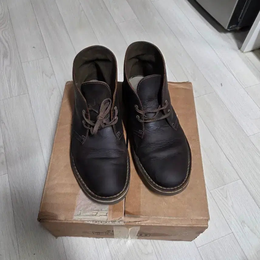 [BUNJANG] Clarks Brown Desert Boots Size 260 / 클락스 브라운 데저트 부츠 260