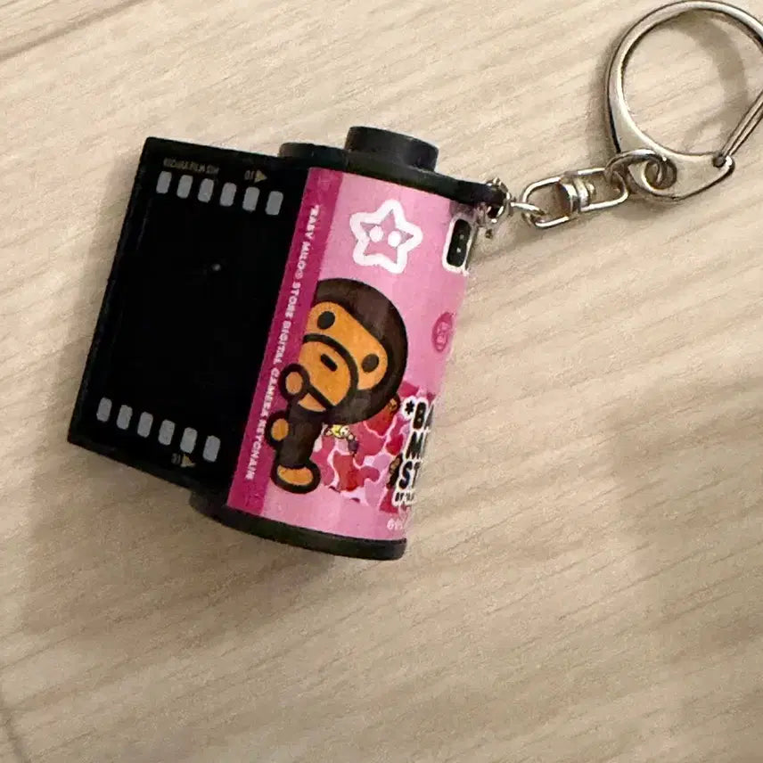 [BUNJANG] BAPE Baby Milo Film Camera Keychain Pink / 베이프 베이비 마일로 필름 카메라 키링 핑크