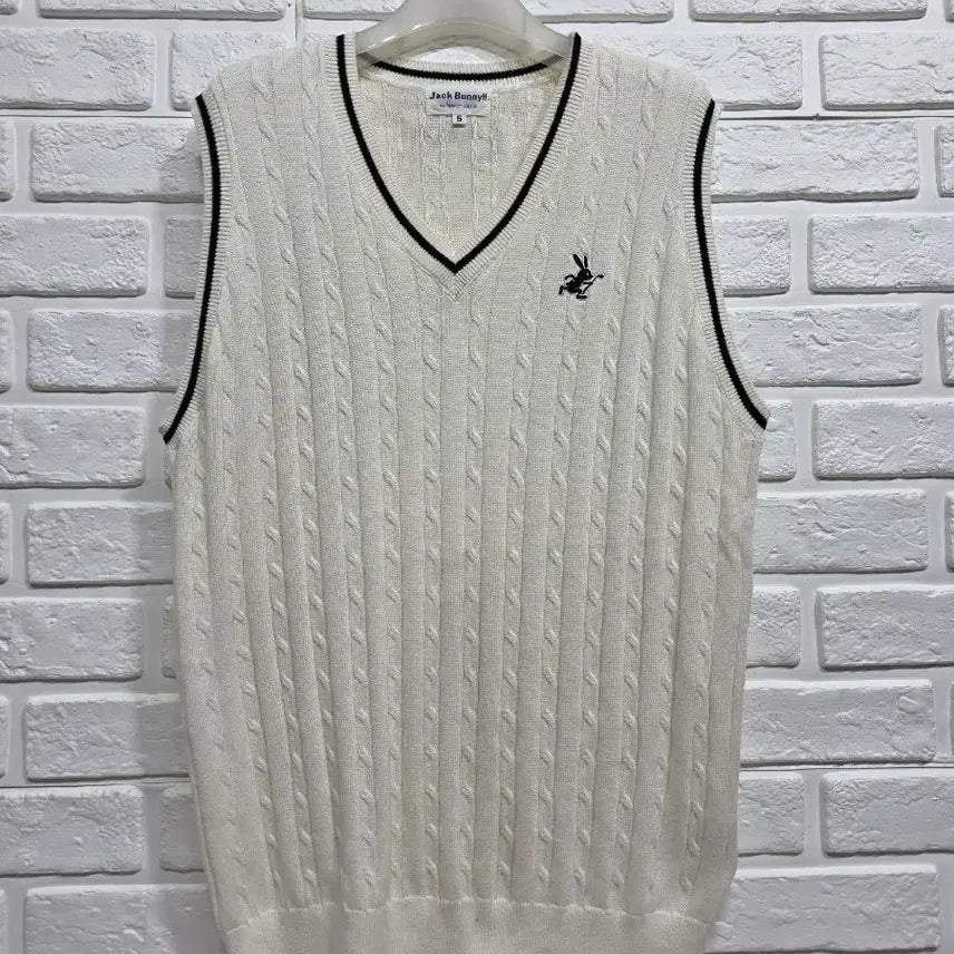 [BUNJANG] Parigates Jack Bunny Cable Knit Vest / 파리게이츠 잭바니 케이블 니트 베스트 5(100ㅡ105)