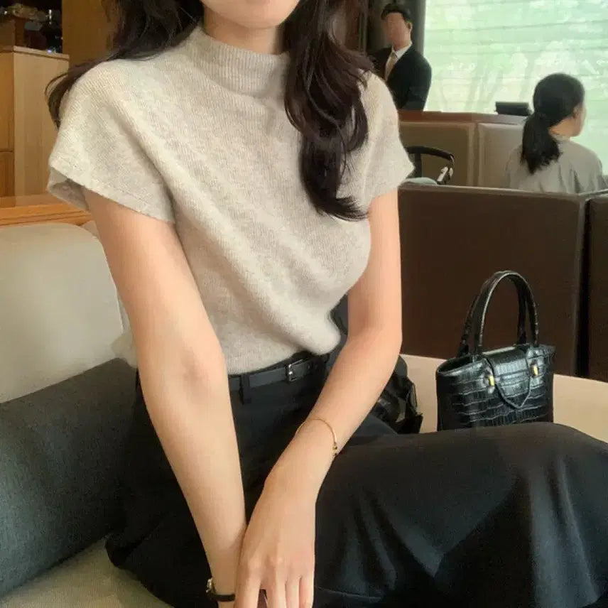 [BUNJANG] AFuse Cap Sleeve Turtleneck Knit Oatmeal / 어퓨즈 캡소매 반목 니트 오트밀