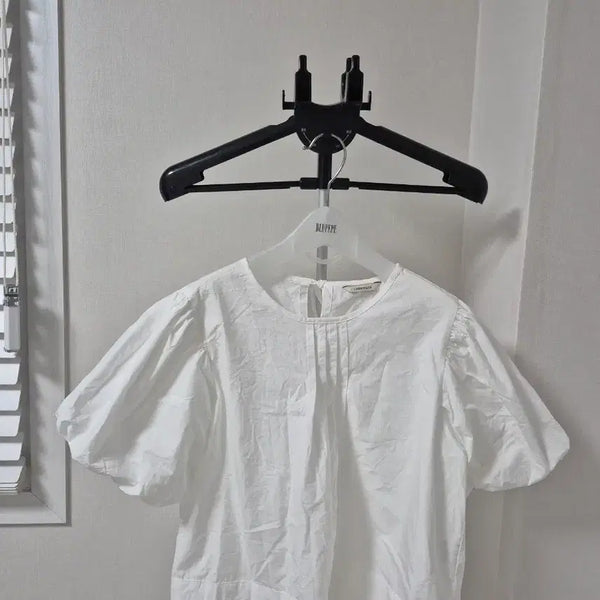 [BUNJANG] J.Mereng Puff Sleeve Blouse / 제이머랭 블라우스