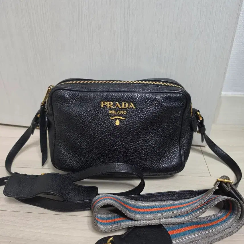 [BUNJANG] Prada Vitello Daino Double Zipper Crossbody Bag / 정품 프라다 비텔로 다이노 더블지퍼 크로스백