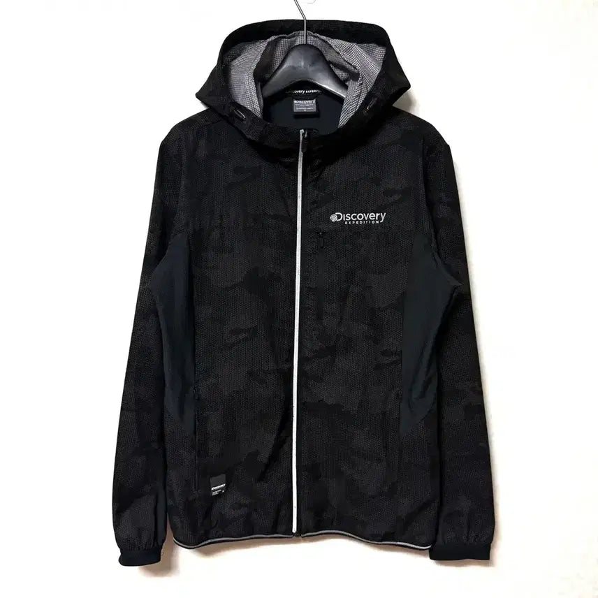 [BUNJANG] Discovery Expedition Black Woven Zip-Up Windbreaker Jacket (Size 95) / [M,95]디스커버리 바람막이 우븐 집업 자켓 블랙