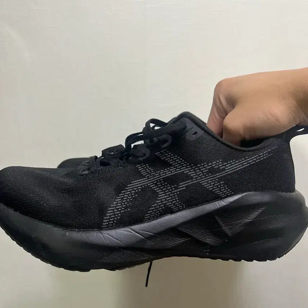 [BUNJANG] Asics NovaBlast 5 Running Shoes 275mm / 아식스 노바블라스트5 275