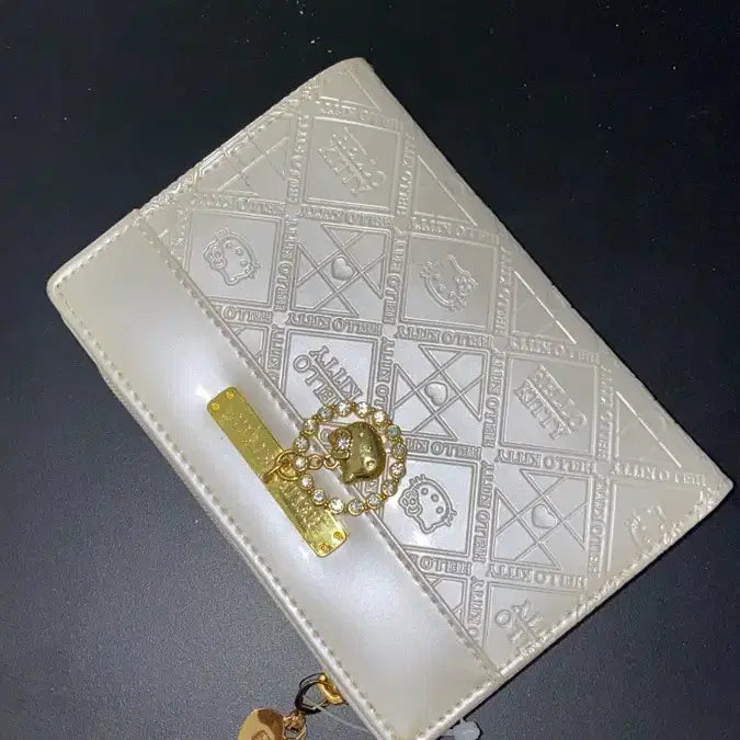 [BUNJANG] Vintage Hello Kitty Wallet - Ivory Enamel Y2K Gal Style / ss급. 재고1개. 고전키티 지갑 아이보리 #에나멜 입질연 y2k 갸루 산리오