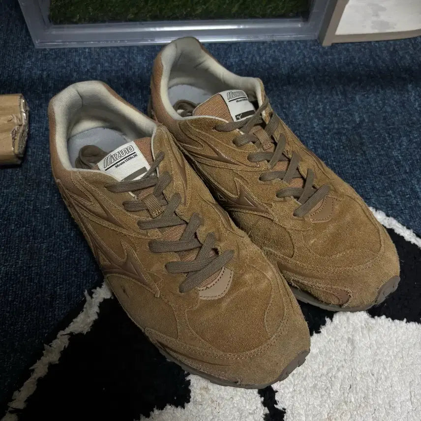 [BUNJANG] Mizuno LG 60S 2K Brown Sneakers / 미즈노 LG 60S 2K 브라운